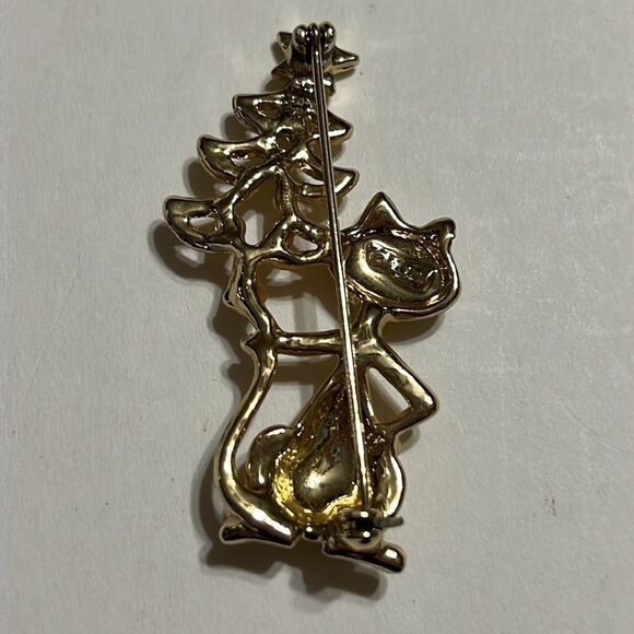 Vintage AJC Cat and Christmas Tree Gold-tone Brooch - Picture 8 of 11